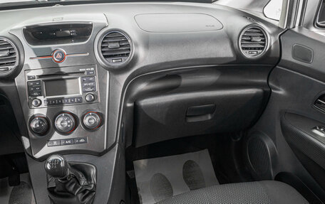 KIA Carens III (RP), 2011 год, 729 000 рублей, 19 фотография