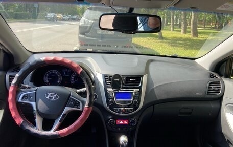 Hyundai Solaris II рестайлинг, 2012 год, 650 000 рублей, 1 фотография