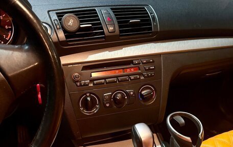 BMW 1 серия, 2009 год, 300 000 рублей, 7 фотография