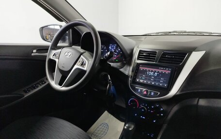 Hyundai Solaris II рестайлинг, 2015 год, 970 000 рублей, 14 фотография