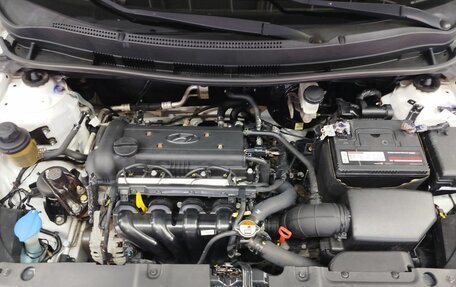 Hyundai Solaris II рестайлинг, 2015 год, 970 000 рублей, 11 фотография