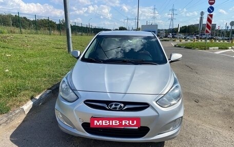 Hyundai Solaris II рестайлинг, 2012 год, 650 000 рублей, 9 фотография