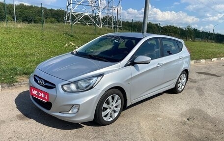 Hyundai Solaris II рестайлинг, 2012 год, 650 000 рублей, 8 фотография
