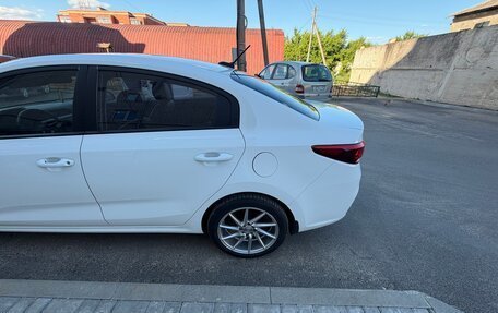 KIA Rio IV, 2018 год, 1 750 000 рублей, 8 фотография