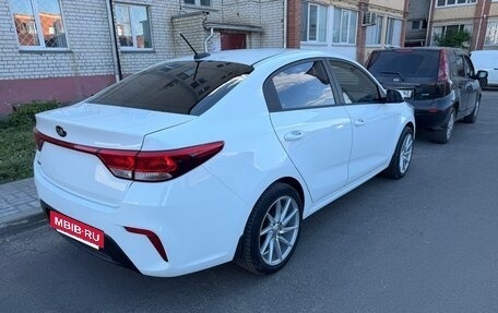 KIA Rio IV, 2018 год, 1 750 000 рублей, 11 фотография