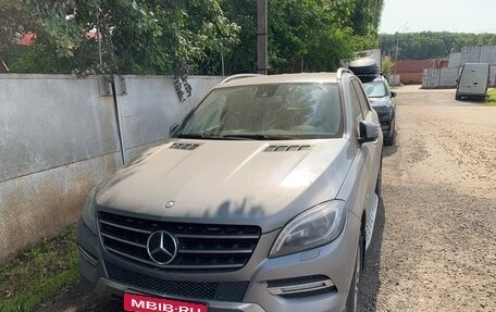 Mercedes-Benz M-Класс, 2012 год, 1 990 000 рублей, 1 фотография