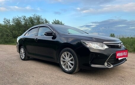 Toyota Camry, 2016 год, 1 690 000 рублей, 2 фотография