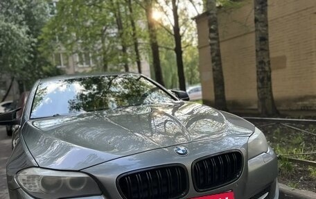 BMW 5 серия, 2010 год, 1 300 000 рублей, 2 фотография