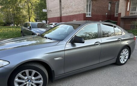 BMW 5 серия, 2010 год, 1 300 000 рублей, 3 фотография