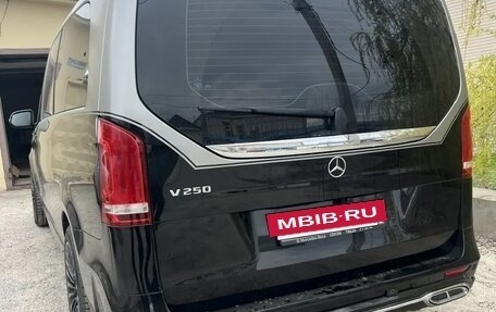 Mercedes-Benz V-Класс, 2022 год, 8 900 000 рублей, 13 фотография