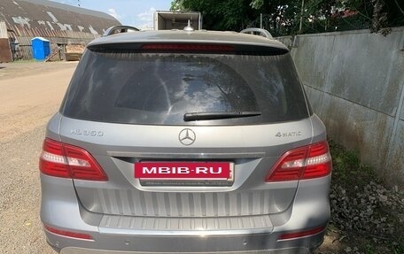 Mercedes-Benz M-Класс, 2012 год, 1 990 000 рублей, 2 фотография