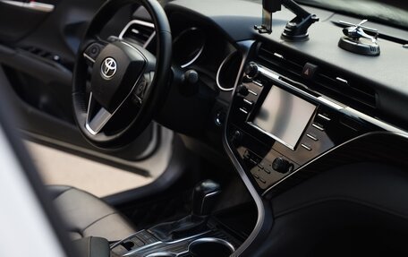 Toyota Camry, 2019 год, 2 550 000 рублей, 8 фотография