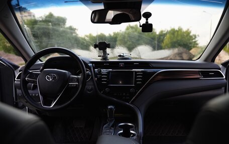Toyota Camry, 2019 год, 2 550 000 рублей, 9 фотография
