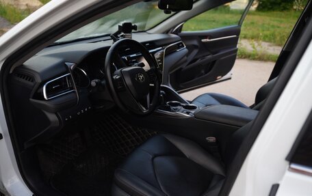 Toyota Camry, 2019 год, 2 550 000 рублей, 7 фотография