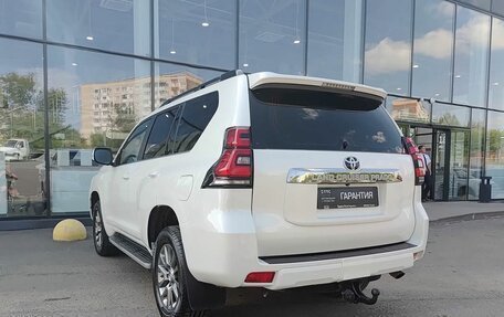 Toyota Land Cruiser Prado 150 рестайлинг 2, 2019 год, 5 450 000 рублей, 8 фотография