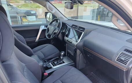 Toyota Land Cruiser Prado 150 рестайлинг 2, 2019 год, 5 450 000 рублей, 13 фотография