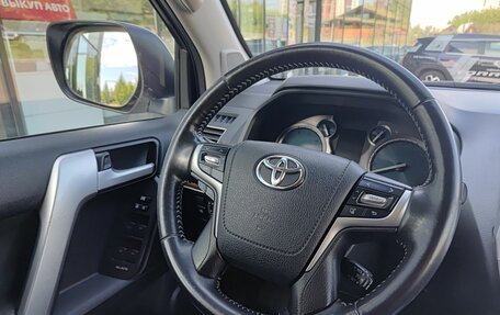 Toyota Land Cruiser Prado 150 рестайлинг 2, 2019 год, 5 450 000 рублей, 23 фотография