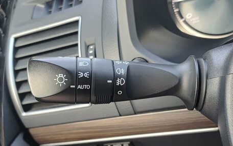 Toyota Land Cruiser Prado 150 рестайлинг 2, 2019 год, 5 450 000 рублей, 25 фотография