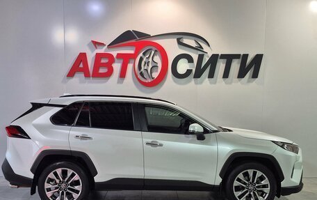 Toyota RAV4, 2019 год, 3 100 000 рублей, 8 фотография