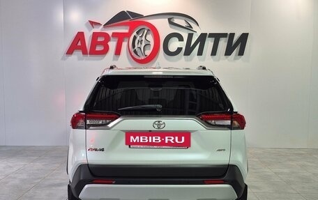 Toyota RAV4, 2019 год, 3 100 000 рублей, 6 фотография
