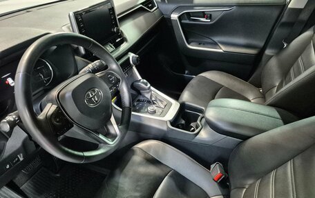 Toyota RAV4, 2019 год, 3 100 000 рублей, 16 фотография
