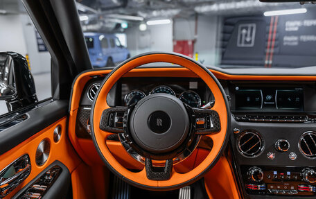 Rolls-Royce Cullinan, 2023 год, 42 500 000 рублей, 11 фотография