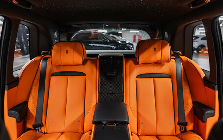 Rolls-Royce Cullinan, 2023 год, 42 500 000 рублей, 23 фотография