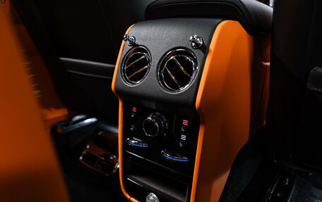 Rolls-Royce Cullinan, 2023 год, 42 500 000 рублей, 27 фотография