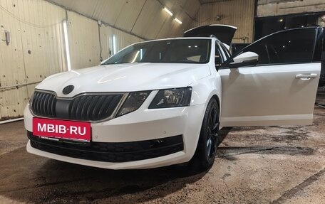 Skoda Octavia, 2018 год, 1 950 000 рублей, 2 фотография