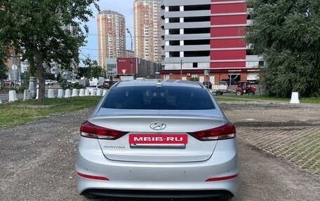 Hyundai Elantra VI рестайлинг, 2018 год, 1 650 000 рублей, 3 фотография