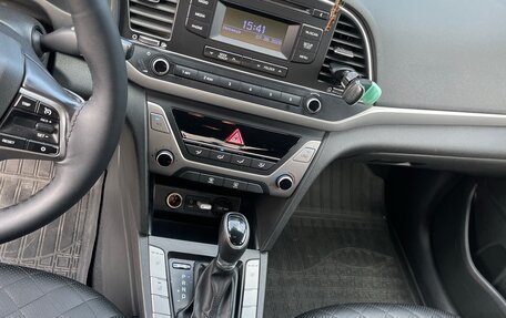 Hyundai Elantra VI рестайлинг, 2018 год, 1 650 000 рублей, 10 фотография