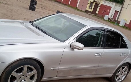 Mercedes-Benz E-Класс, 2005 год, 450 000 рублей, 2 фотография