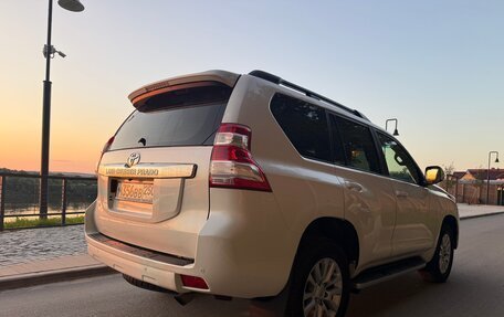 Toyota Land Cruiser Prado 150 рестайлинг 2, 2014 год, 3 300 000 рублей, 6 фотография