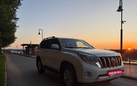 Toyota Land Cruiser Prado 150 рестайлинг 2, 2014 год, 3 300 000 рублей, 5 фотография