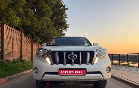 Toyota Land Cruiser Prado 150 рестайлинг 2, 2014 год, 3 300 000 рублей, 4 фотография