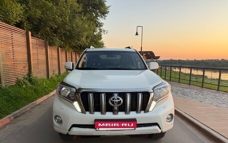 Toyota Land Cruiser Prado 150 рестайлинг 2, 2014 год, 3 300 000 рублей, 3 фотография