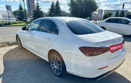 Mercedes-Benz E-Класс, 2021 год, 5 500 000 рублей, 2 фотография