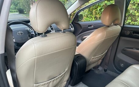 Toyota Prius, 2008 год, 780 000 рублей, 8 фотография