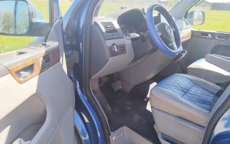 Volkswagen Multivan T5, 2011 год, 2 000 000 рублей, 6 фотография