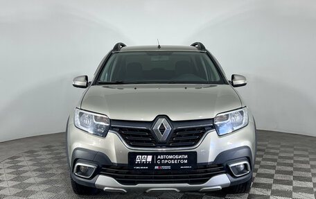 Renault Logan II, 2019 год, 980 000 рублей, 2 фотография