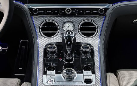 Bentley Continental GT III, 2021 год, 24 400 000 рублей, 15 фотография
