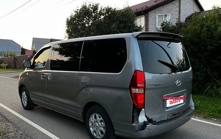 Hyundai Grand Starex Grand Starex I рестайлинг 2, 2011 год, 1 250 000 рублей, 3 фотография