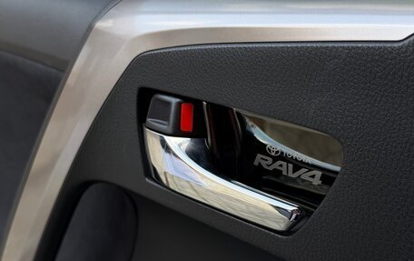 Toyota RAV4, 2016 год, 2 550 000 рублей, 6 фотография