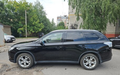 Mitsubishi Outlander III рестайлинг 3, 2014 год, 1 650 000 рублей, 4 фотография