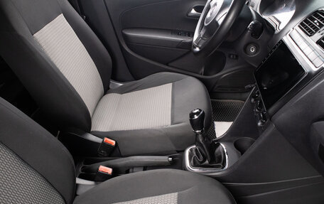 Volkswagen Polo VI (EU Market), 2013 год, 699 000 рублей, 16 фотография