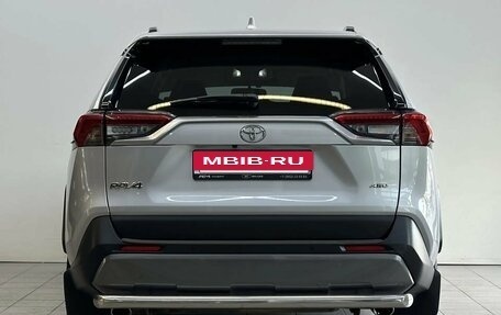Toyota RAV4, 2020 год, 3 200 000 рублей, 5 фотография