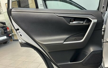 Toyota RAV4, 2020 год, 3 200 000 рублей, 27 фотография