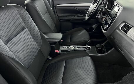 Mitsubishi Outlander III рестайлинг 3, 2013 год, 1 520 000 рублей, 12 фотография
