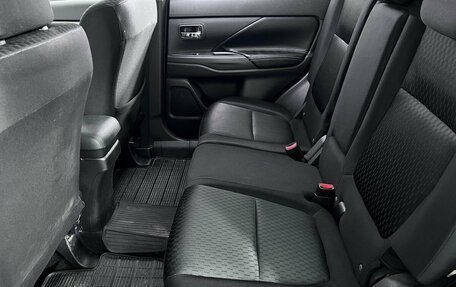 Mitsubishi Outlander III рестайлинг 3, 2013 год, 1 520 000 рублей, 10 фотография
