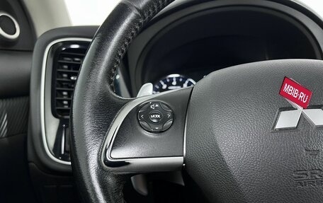 Mitsubishi Outlander III рестайлинг 3, 2013 год, 1 520 000 рублей, 18 фотография